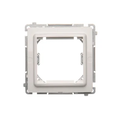 Adaptér pro standardní vybavení 45x45 mm. Montáž do krabice pomocí drápů a šroubů, bílá