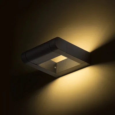 AQUE Wall lamp black matt
