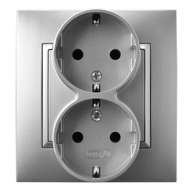 ARIA Double earthed schuko socket with silver frame