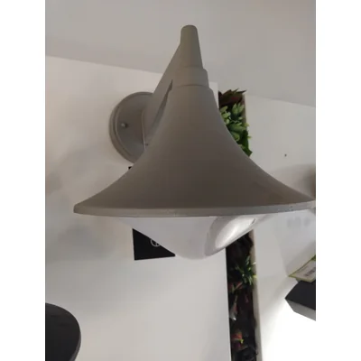 Außenwandleuchte „Loire Titanium“.