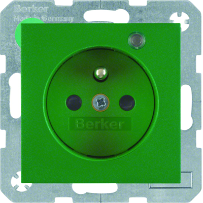 B. SQUARE Prise avec mise à la terre et LED de contrôle avec protection renforcée des contacts vert mat