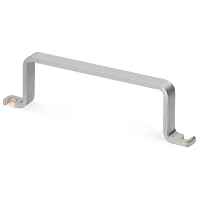 Barra conductora de cobre perfilada de 10 mm x 3 mm para 8 E/S, color plata.