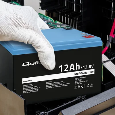 Batteria Qoltec LiFePO4 al litio ferro fosfato | 12,8 V | 12 Ah | 153,6 Wh | BMS