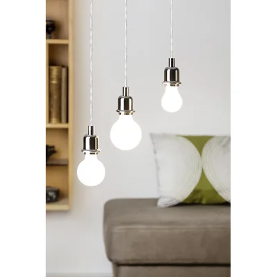 Bombilla LED decorativa 7W A60 2700K lechosa