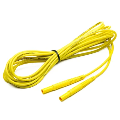 Cable de 5 m terminado con conectores banana amarillos.