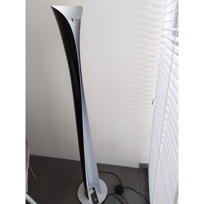 CADMO Black display floor lamp