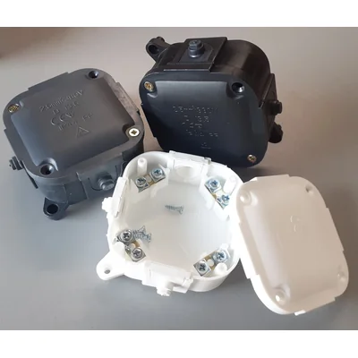 CAJA DE 85 X 85 MÚLTIPLES, DERIVACIÓN DE MONTAJE EN PARED IP-44 CON TERMINAL, NEGRA
