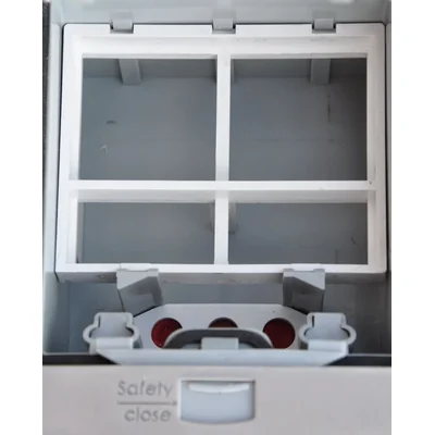 Caja de suelo 6M IP66 – caja de suelo para el montaje de tomas de corriente estándar de 22,5x45 mm (45x45 mm)