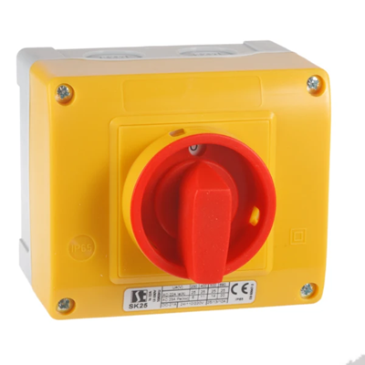 Cam switch 25A 0-1 switch (2-pole) in OB13 housing with yellow/red closing face