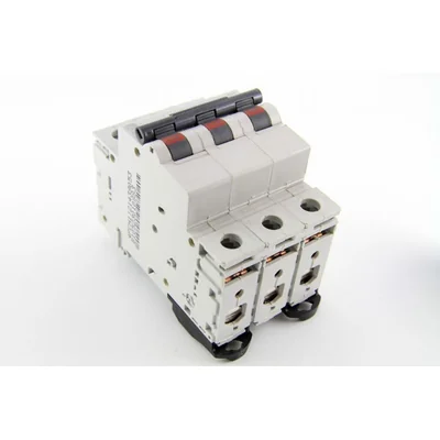 Circuit breaker 3-pole G63 B10 3P 10A 6kA