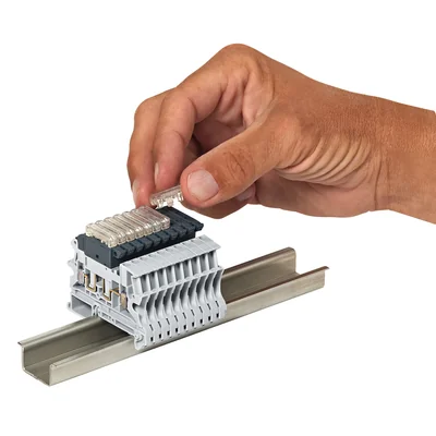 Conector de desconexión Viking de 2,5 mm² con inserto para fusible.