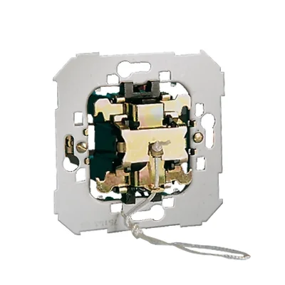 Conector de escalera con tirador de cuerda.