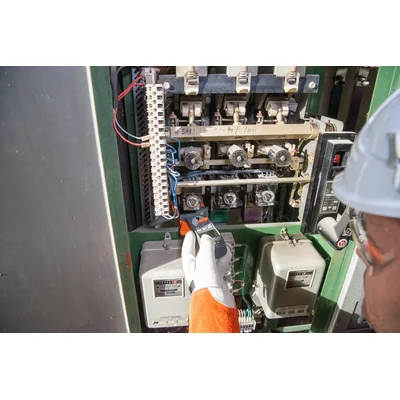 Cyfrowy miernik cęgowy CMP-2000