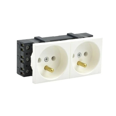 Double socket 45x45 without lock white