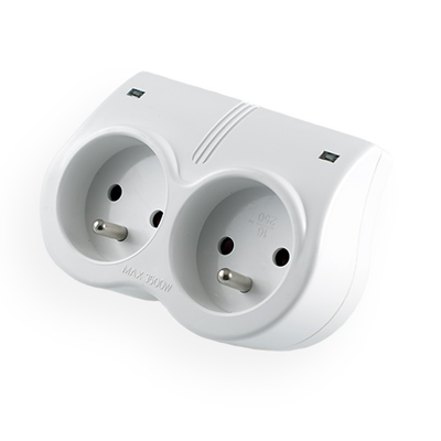 Double splitter with grounding and surge protection filter