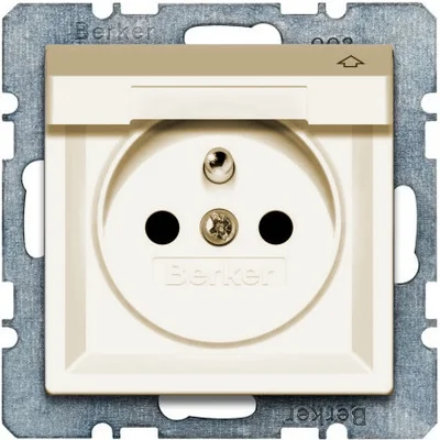 Earthed socket with cream gloss cover