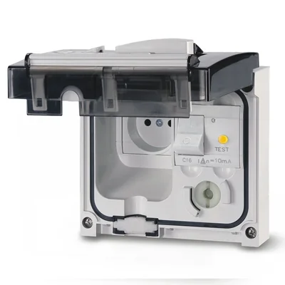 Enchufe doméstico IP56 2P+E 16A 250V sin protección