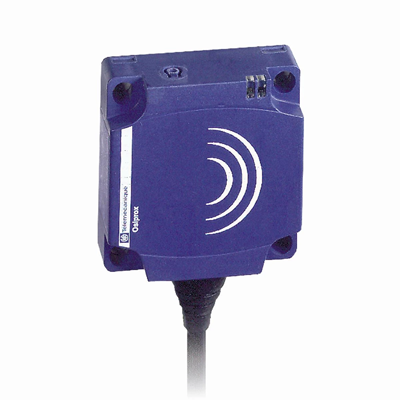 Flat inductive sensor with PNP 1NC 12-24V DC output, 2m cable
