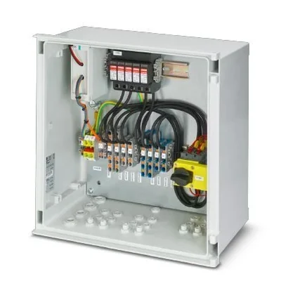 Generator junction box for photovoltaic systems for 2 MPPT