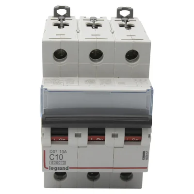 INTERRUPTOR AUTOMÁTICO DE SOBRECORRIENTE S 303 3P C 10A 6000A SERIE DX3