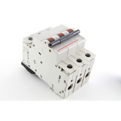 Jistič 3-pólový G63 B10 3P 10A 6kA