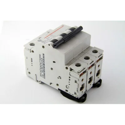 Jistič 3-pólový G63 C06 3P 6A 6kA