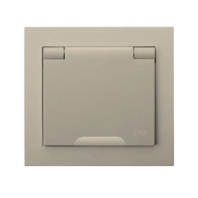 KIER Splashproof socket with grounding and shutters for current paths, beige
