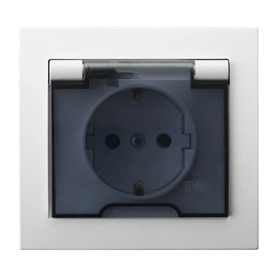 KIER Splashproof socket with grounding white