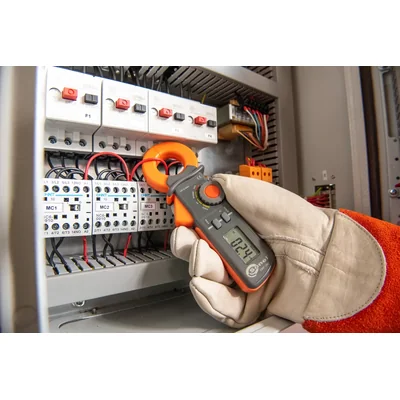 Klešťový měřič úniku střídavého proudu CMP-200