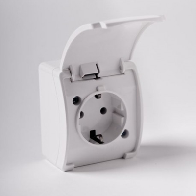 KOALA Single socket (2P+E) schuko n/t IP44 white with a white flap