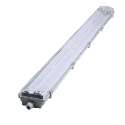 Luminaria LED hermética de 2x120 cm con reflector