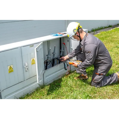 Misuratore di resistenza di isolamento MIC-30