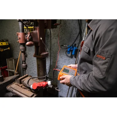 Misuratore di sicurezza per apparecchiature elettriche PAT-10
