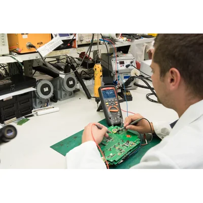 Multimètre industriel avancé CMM-60