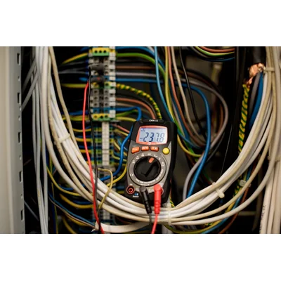 Multímetro digital CMM-11