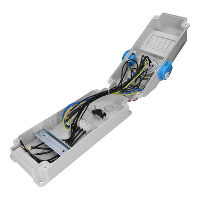 Niederspannungsschaltanlage ohne Sicherungen (fünf Module) IP54