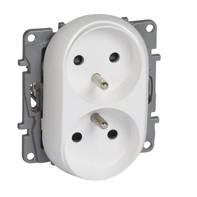 NILOE - PRESA 2X2P+Z 16 A PER TERMINALI A VITE BIANCHI MULTI-TELAIO CON OTTURATORE