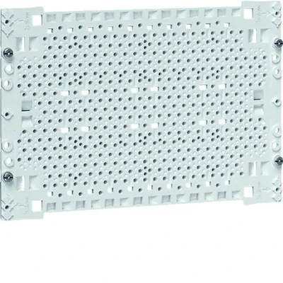 Placa de montaje perforada para el compartimento de telecomunicaciones