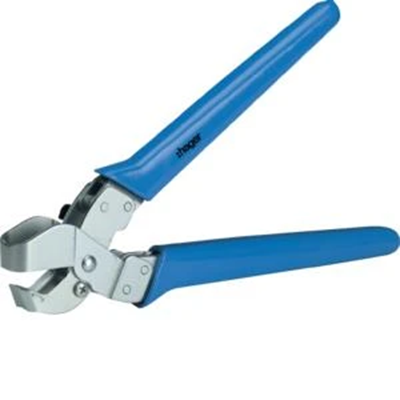 Pliers for breaking the canal walls