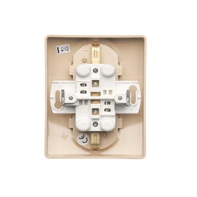 Presa Schuko doppia con messa a terra, beige
