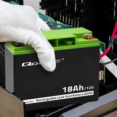Qoltec AGM-Batterie | 12 V | 18 Ah | Wartungsfrei | Effizient | Langlebig | Für USV, Roller