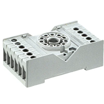 R15 3P PZ11 zásuvka relé