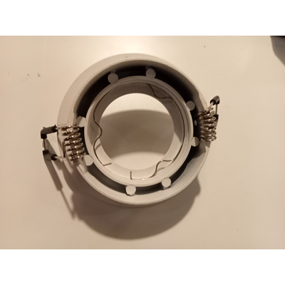 Recessed luminaire with Lucia frame
