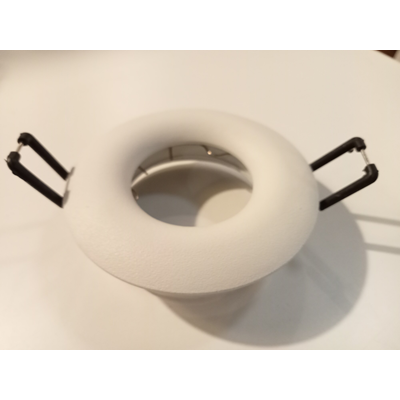Recessed luminaire with Lucia frame