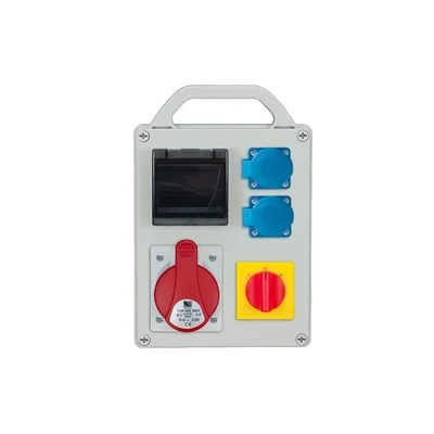 Rozvaděč R-BOX 240 4S: 1x32A/5P, 2x250V, 1xL/P 40A, 400V, IP44