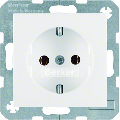 S.1 SCHUKO socket snow-white