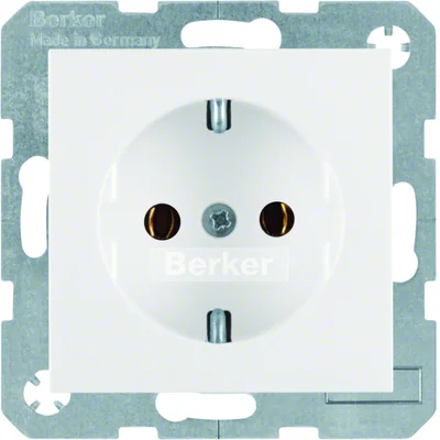 S.1 SCHUKO socket snow-white