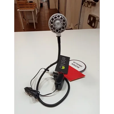 Schwarz-weiße Schreibtischlampe