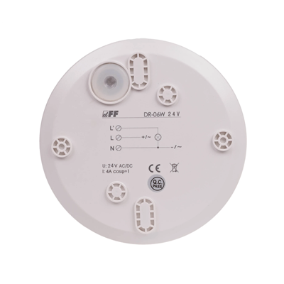 Sensor de movimiento con sonda de temperatura alimentada por batería.