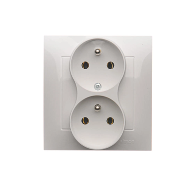 SIMON 54 PREMIUM Earthed double socket outlet with phase invariance function 16A 230V complete white